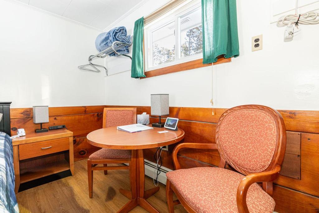 West Bethel Motel Екстериор снимка